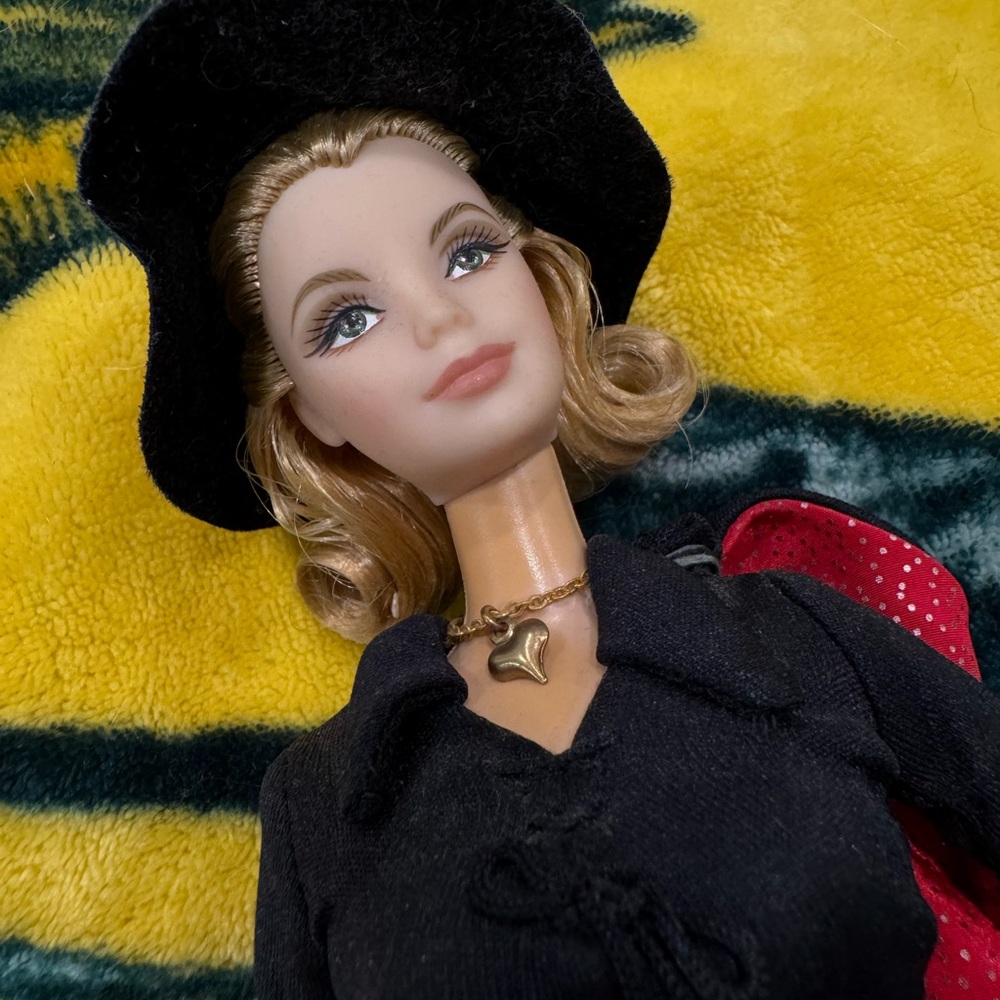 Bewitched Vintage Barbie Doll - Picture 8 of 11